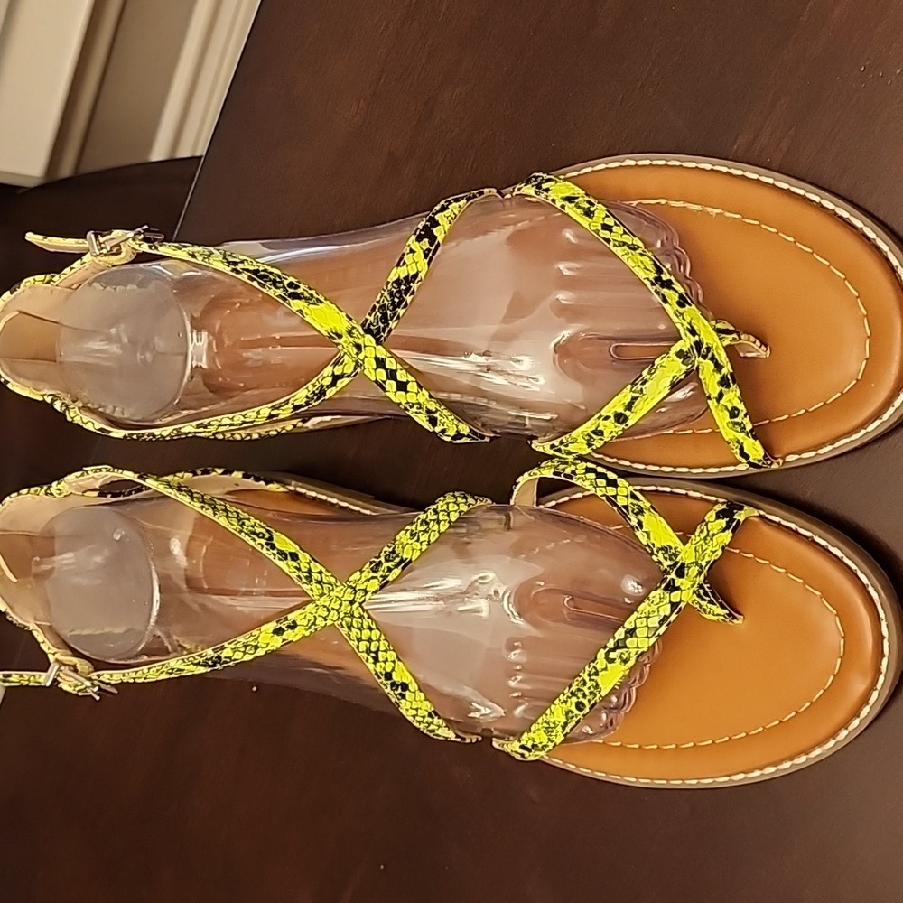 Mix No. Six lime gladiator 10M NWOT rubber soles